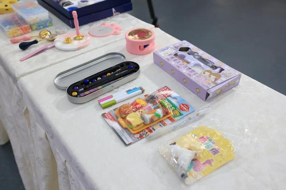 电压高达220V 这些玩具都暗藏危险新葡京网上赌场家长速查！一款儿童玩具(图2)