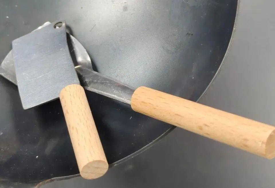 电压高达220V 这些玩具都暗藏危险新葡京网上赌场家长速查！一款儿童玩具(图4)