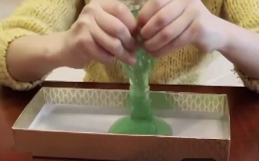 电压高达220V 这些玩具都暗藏危险新葡京网上赌场家长速查！一款儿童玩具(图6)