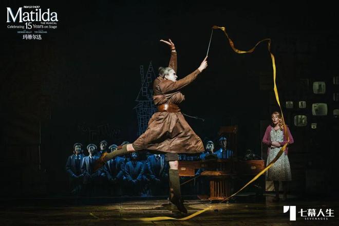 音乐剧凭什么横扫101项国际大奖？新葡京娱乐这部让成年人哭崩的合家欢(图8)