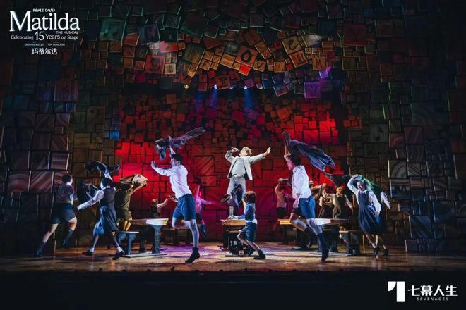 音乐剧凭什么横扫101项国际大奖？新葡京娱乐这部让成年人哭崩的合家欢(图23)